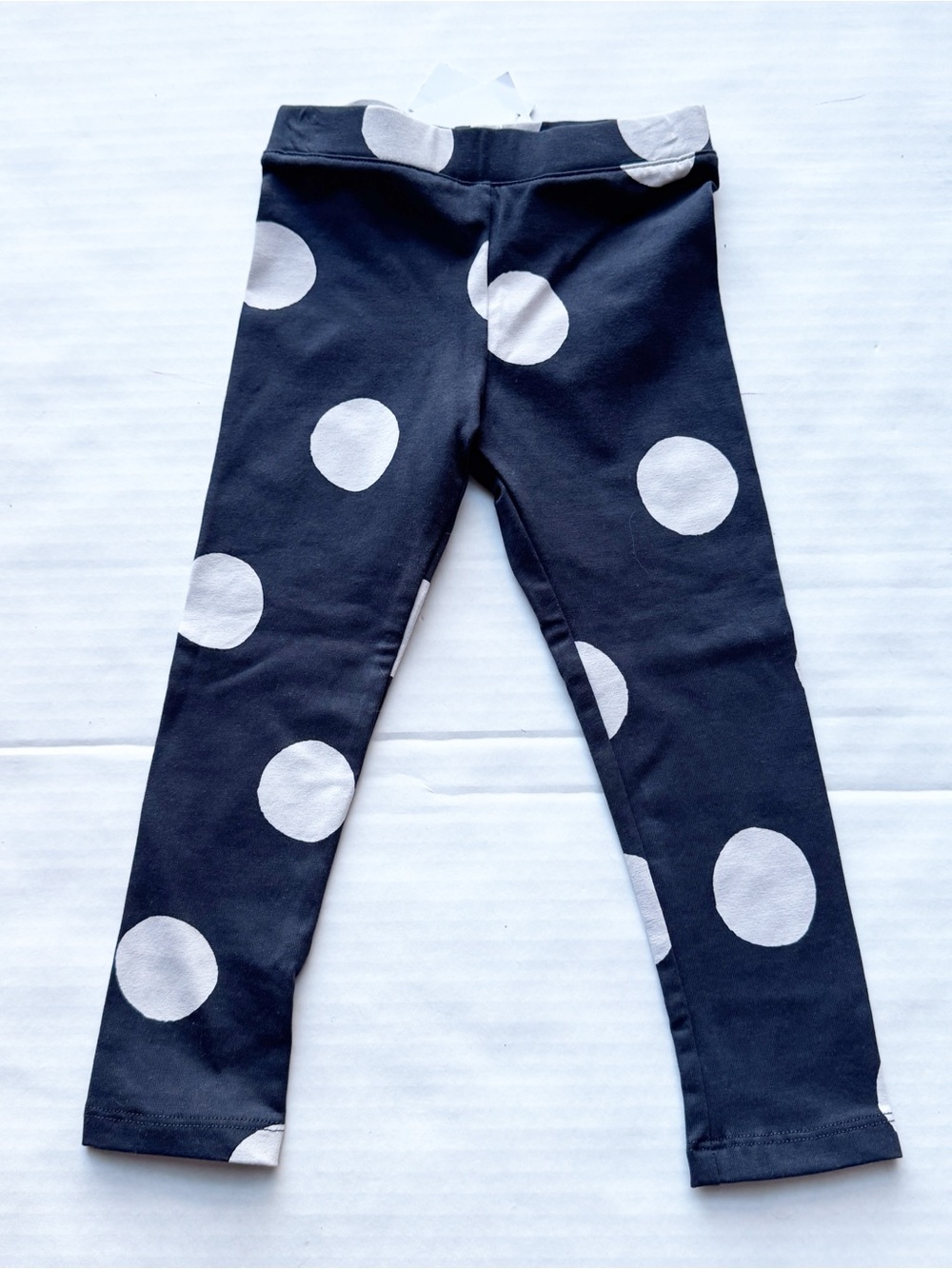 Girls Polka Dot Leggings in Charcoal Grey Size 2T
NWT
